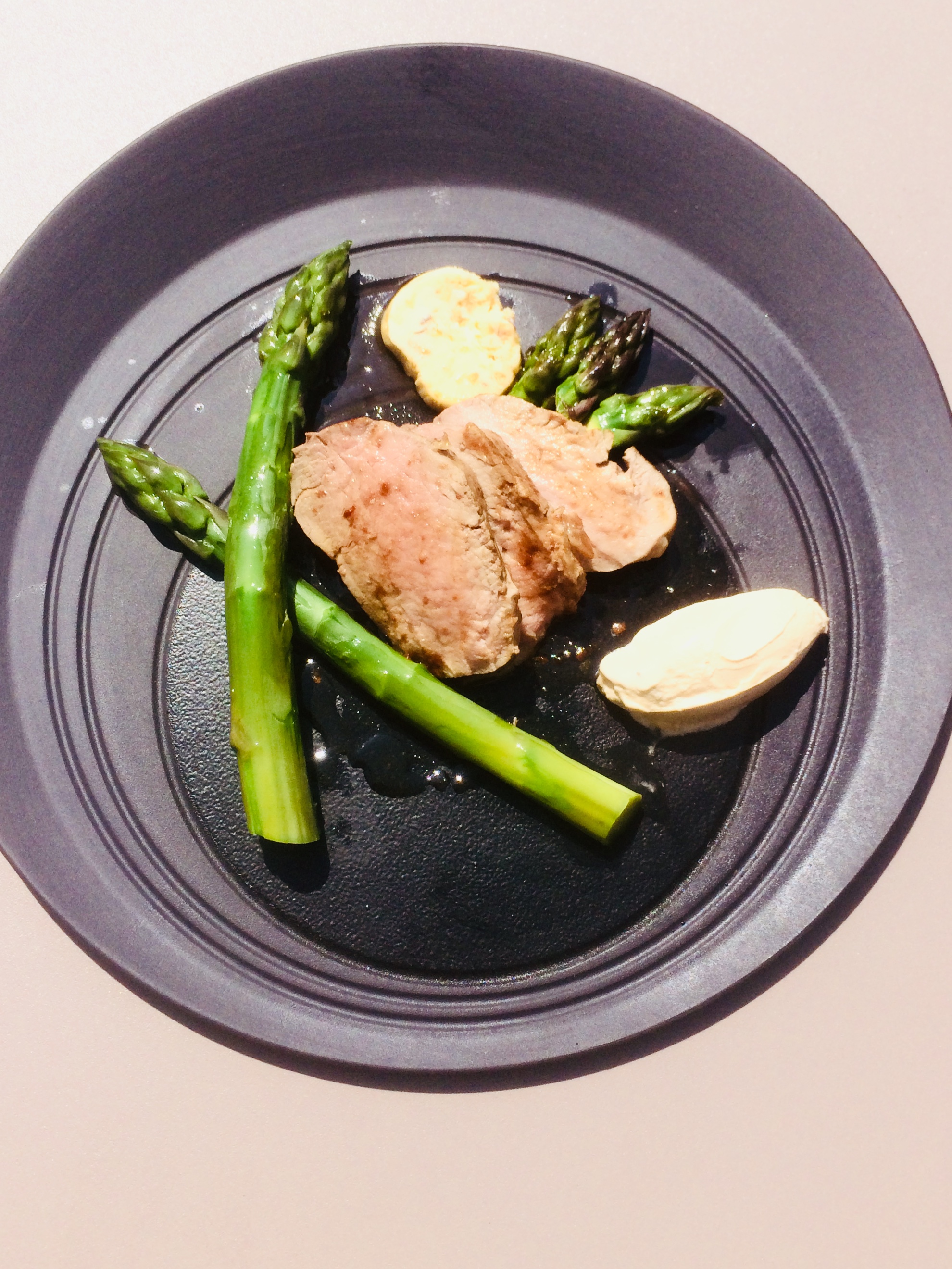 Filet de veau aux asperges vertes